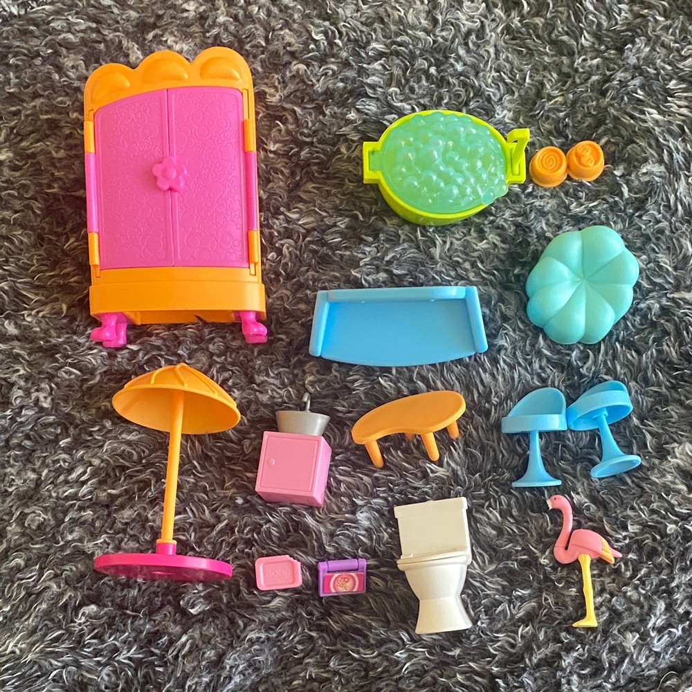 2010s Polly Pocket Doll House Furniture